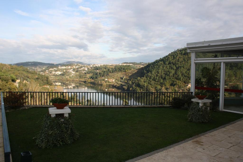 Quinta De Santa Cruz Hotel Canelas  Exterior photo
